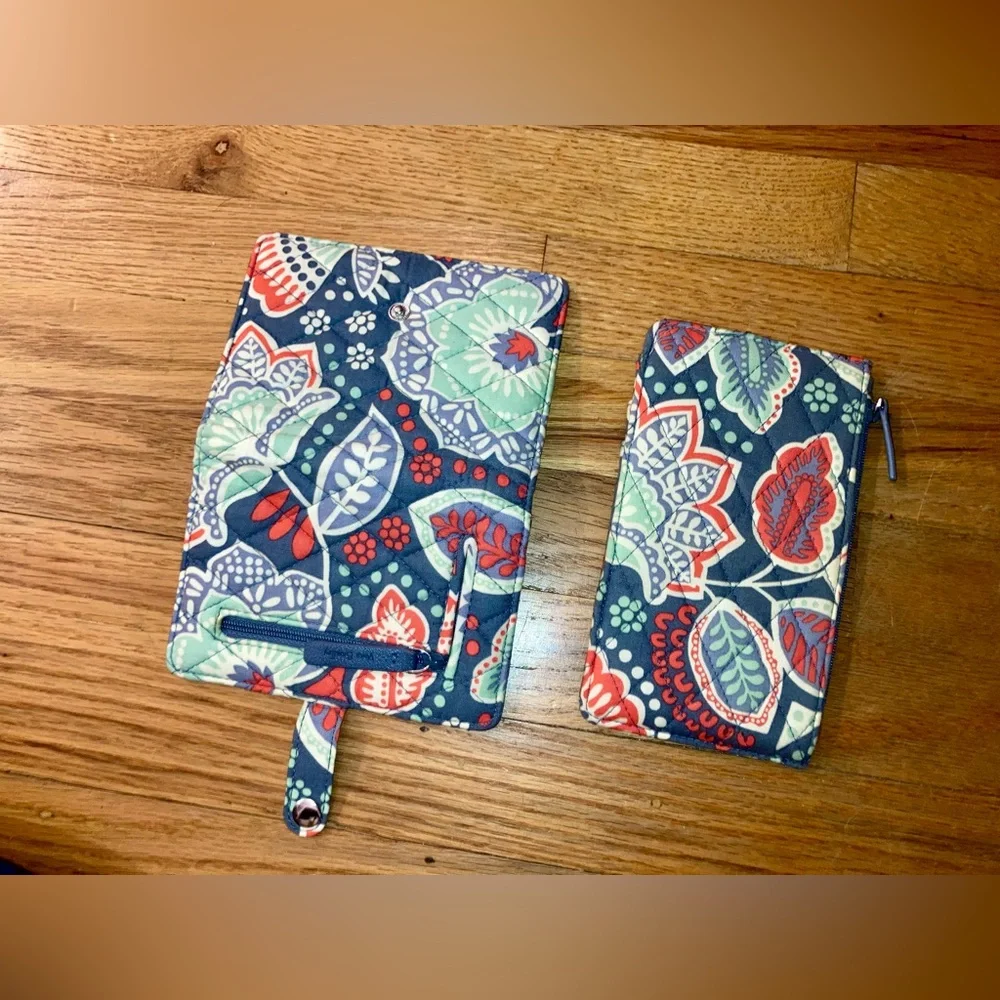 Vera Bradley 2pc Passport  & Card Holder Set
